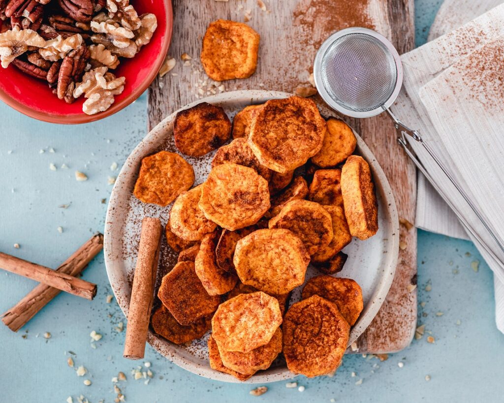 Sweet potatoes contain beta-carotene, which can offer you an enhanced dose of vitamin A. Ultimately, it helps in reducing hair falls and maintaining a healthy hair texture.